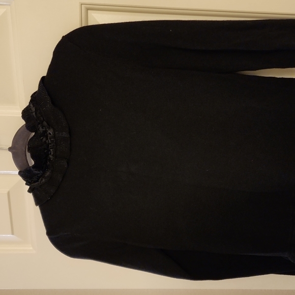 Two Women Knit Cardigans - Picture 11 of 16